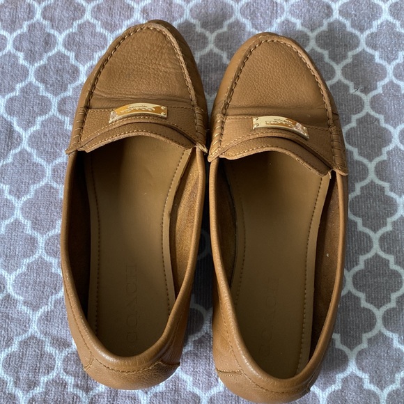 Coach loafers womens sizes 8.5B - Picture 2 of 11